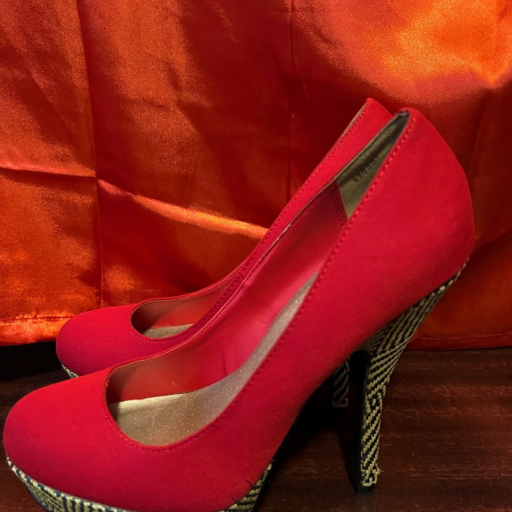 Charlotte Rousse heels size 7